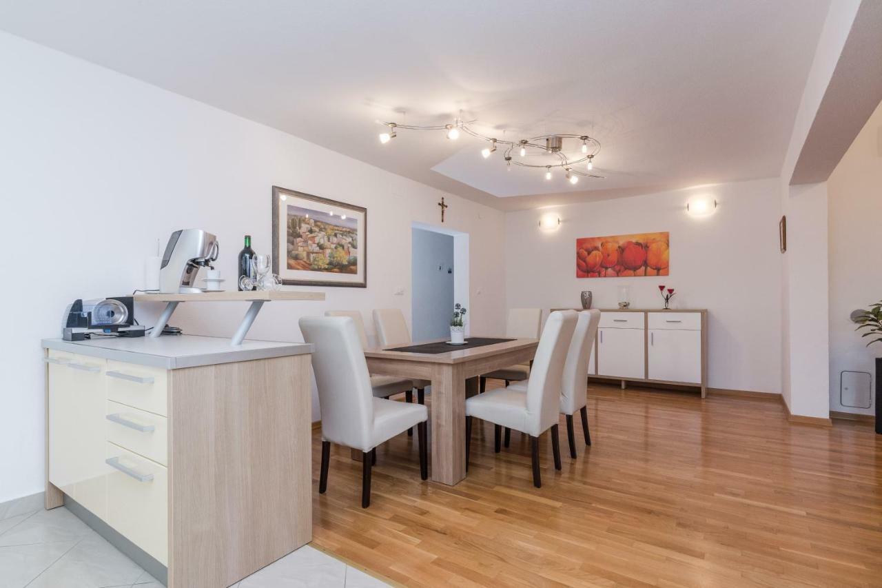 Apartment Natalie Sea View With 3 Bedrooms And Everything Is Air-Conditioned Sali Esterno foto