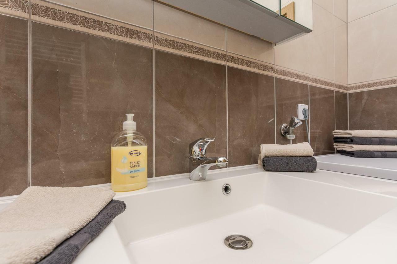 Apartment Natalie Sea View With 3 Bedrooms And Everything Is Air-Conditioned Sali Esterno foto