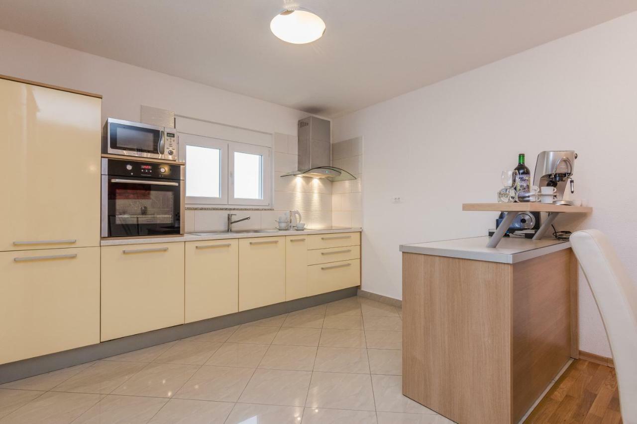 Apartment Natalie Sea View With 3 Bedrooms And Everything Is Air-Conditioned Sali Esterno foto